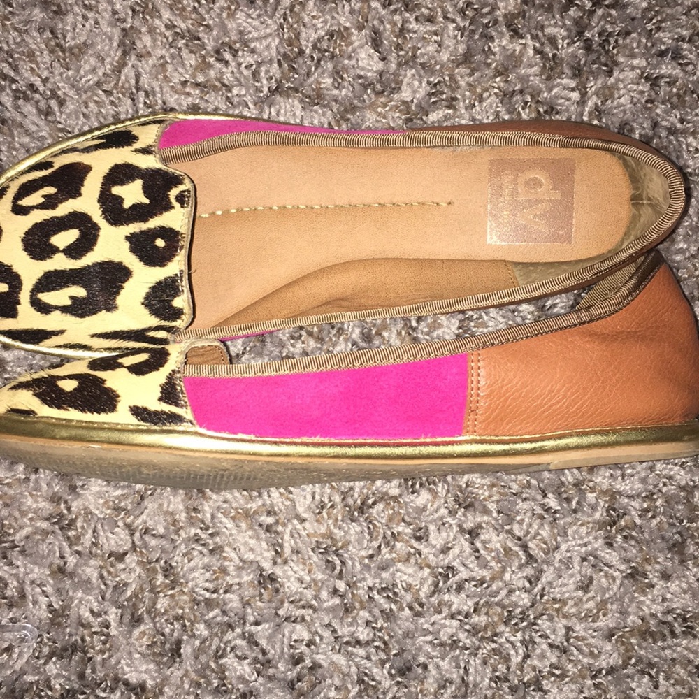 Rare Women’s Dolce Vita Flats - Picture 2 of 5